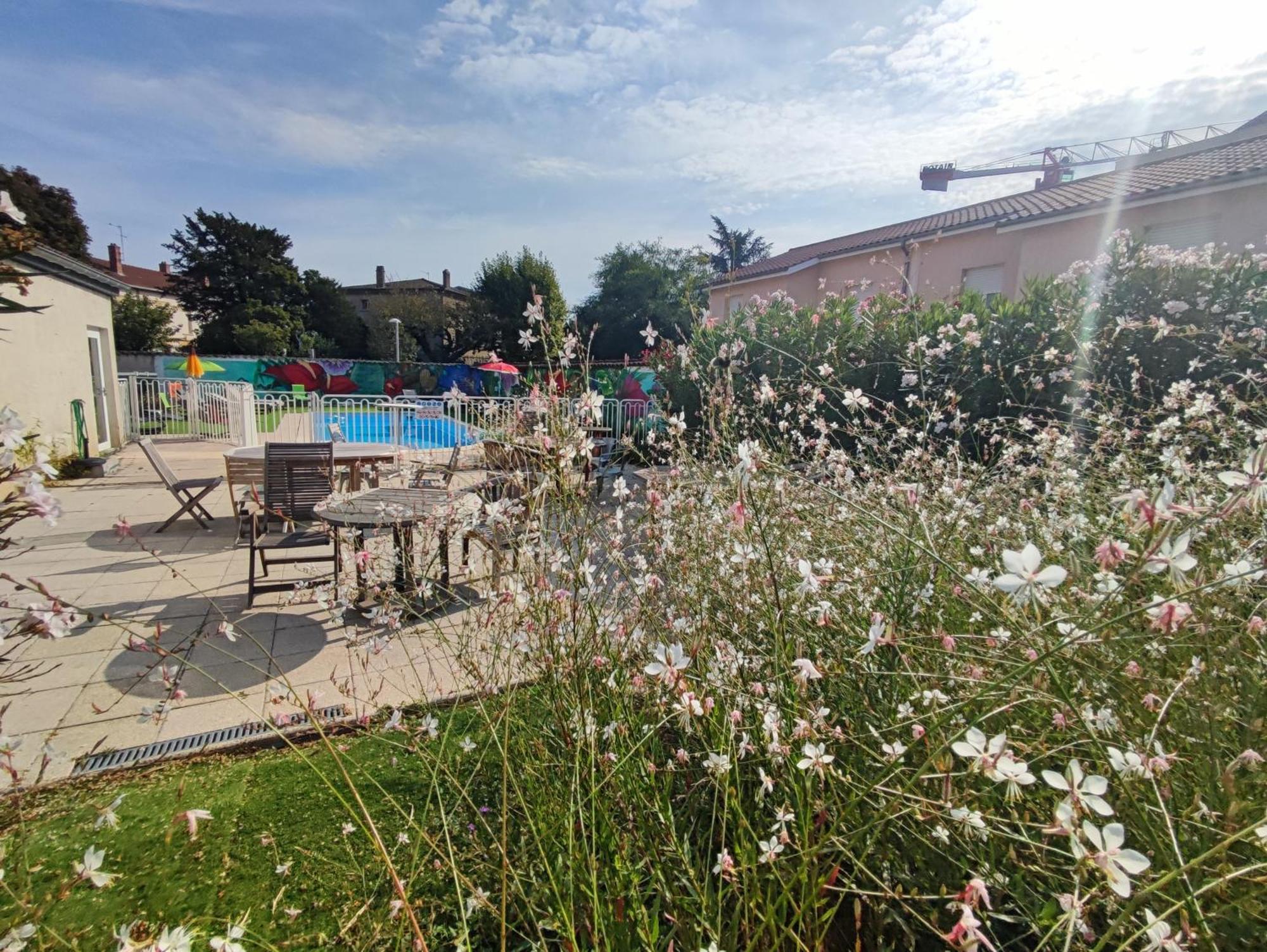 Moodz Hotel Vienne Pont-Eveque Exterior photo